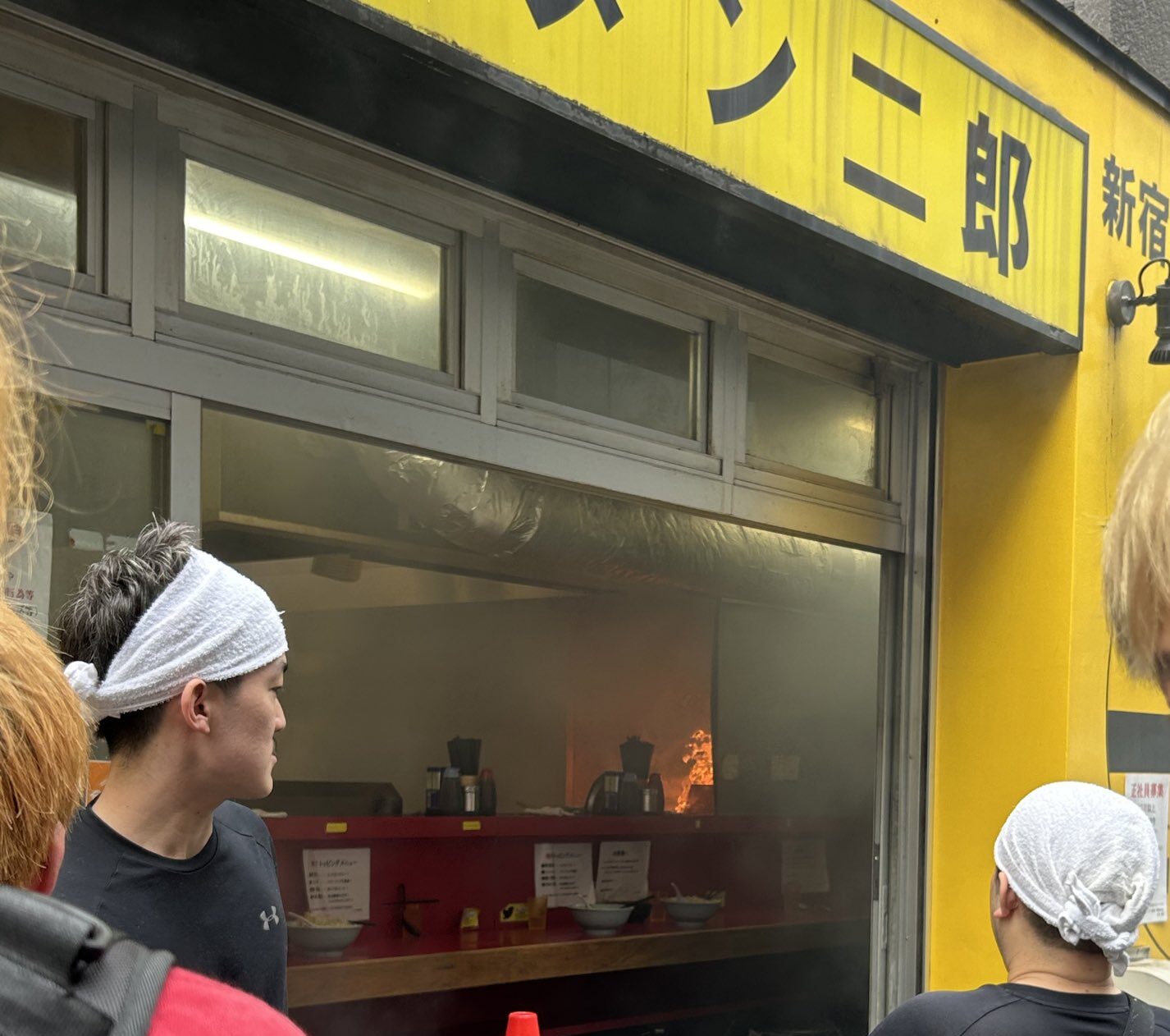 新宿ラーメン次郎火事