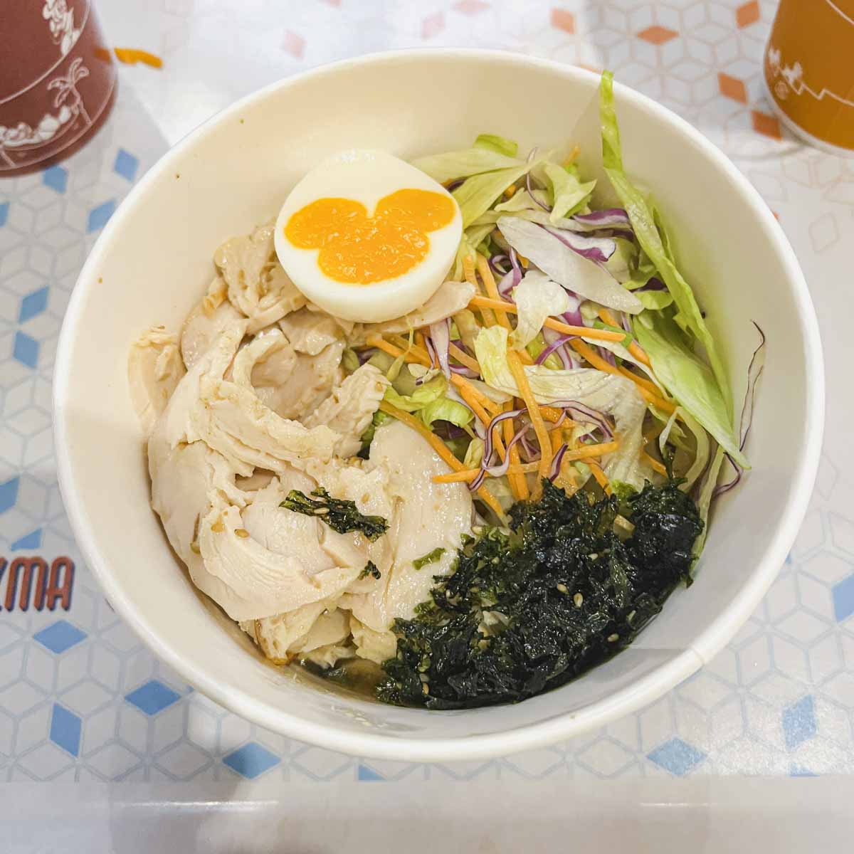 胡麻だれチキンの冷やしうどん