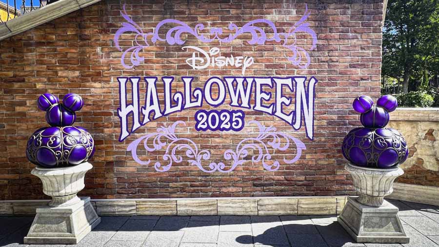 ディズニーシーハロウィン2025 ロゴ壁画