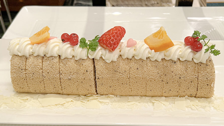 紅茶のロールケーキ